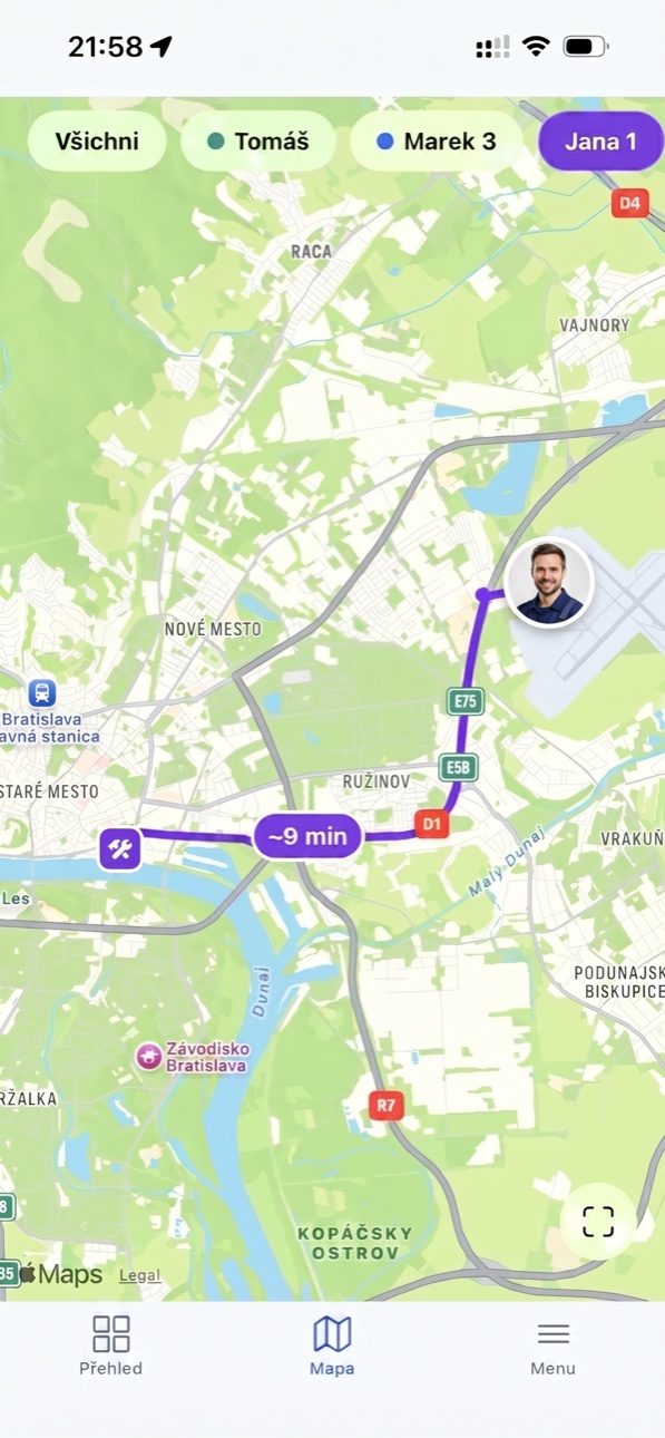 Technik s profilovou fotkou na živé mapě — trasa k zakázce s dojezdem 9 minut